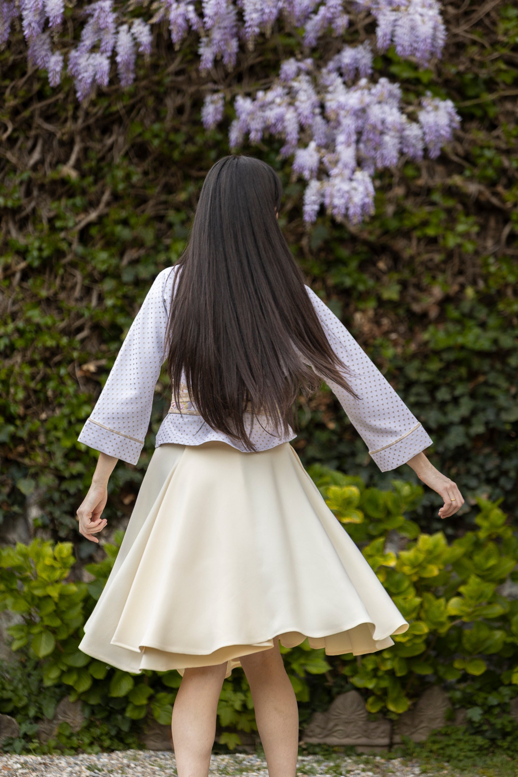 Jupe BANIRA courte écru dos et kimono ENDO doré - CATHERINE VALENTIN