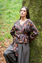 Kimono OKU marron/orange fleurs - CATHERINE VALENTIN