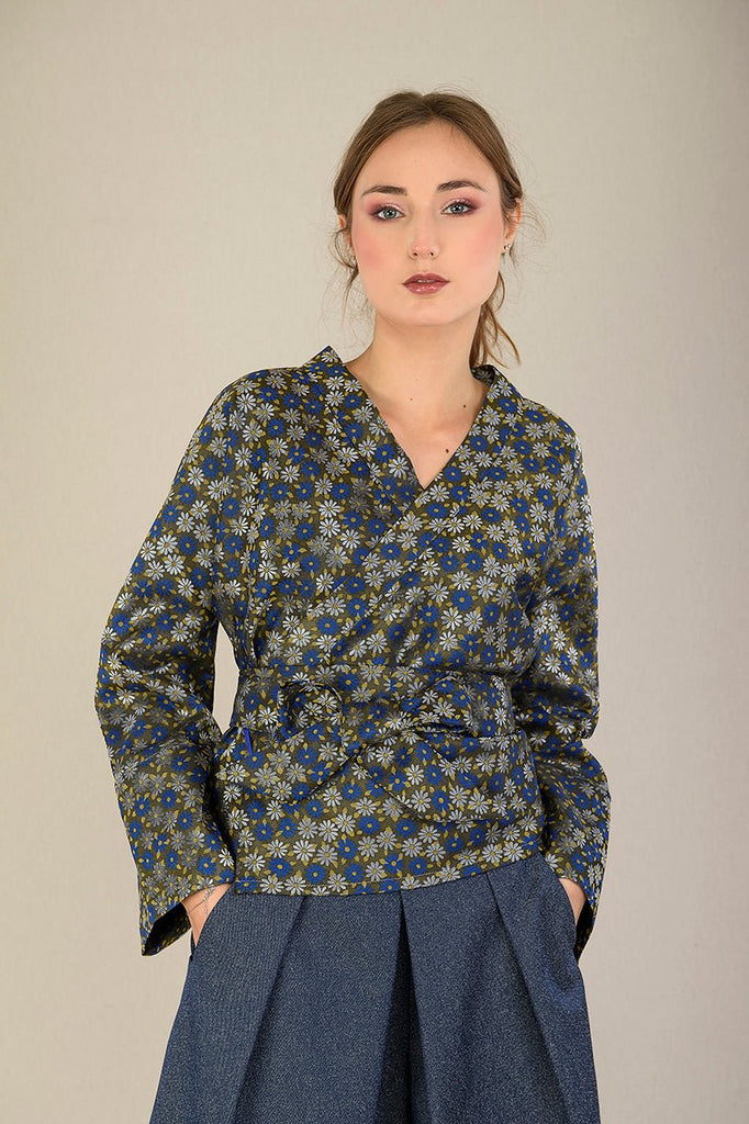 KIMONOS réversibles pour femmes CATHERINE VALENTIN coupe et couture artisanale en France avec des textiles jacquards exclusifs