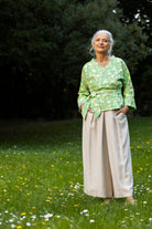 Kimono KOYO vert et pantalon hakama SHIMA sable - CATHERINE VALENTIN