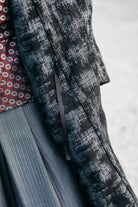 Manteau Kimono AKI noir détail textile